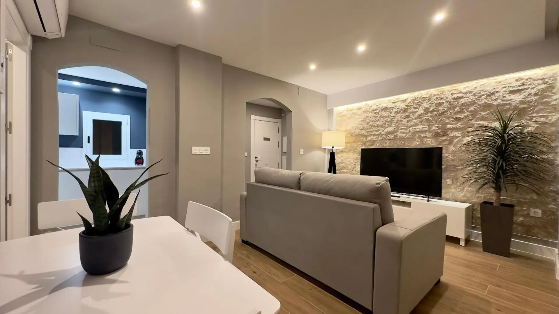 Apartman Apartamentos Anaya,1º,2º En Pleno Centro De Granada